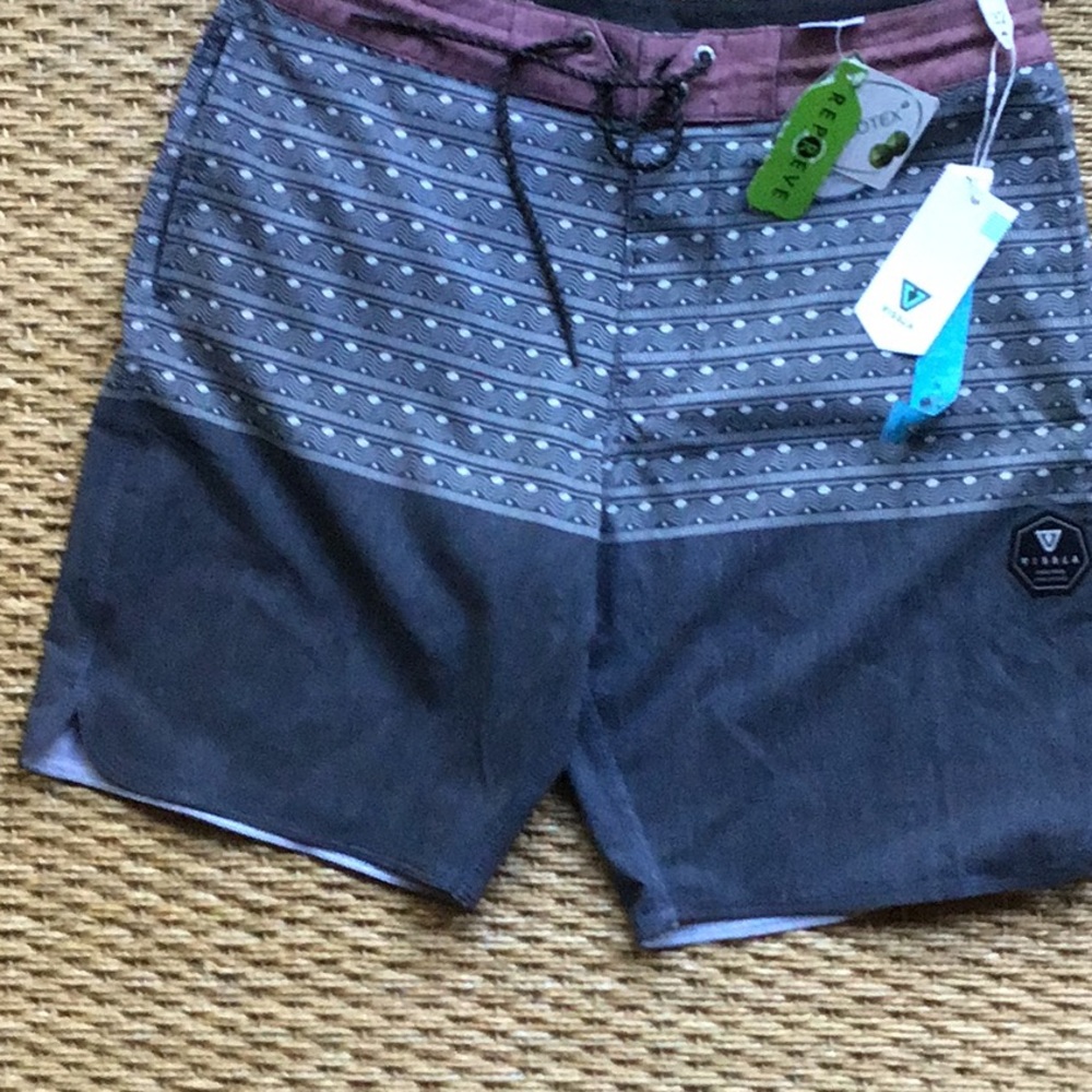 Vissla men’s board shorts size 32 18:5 length